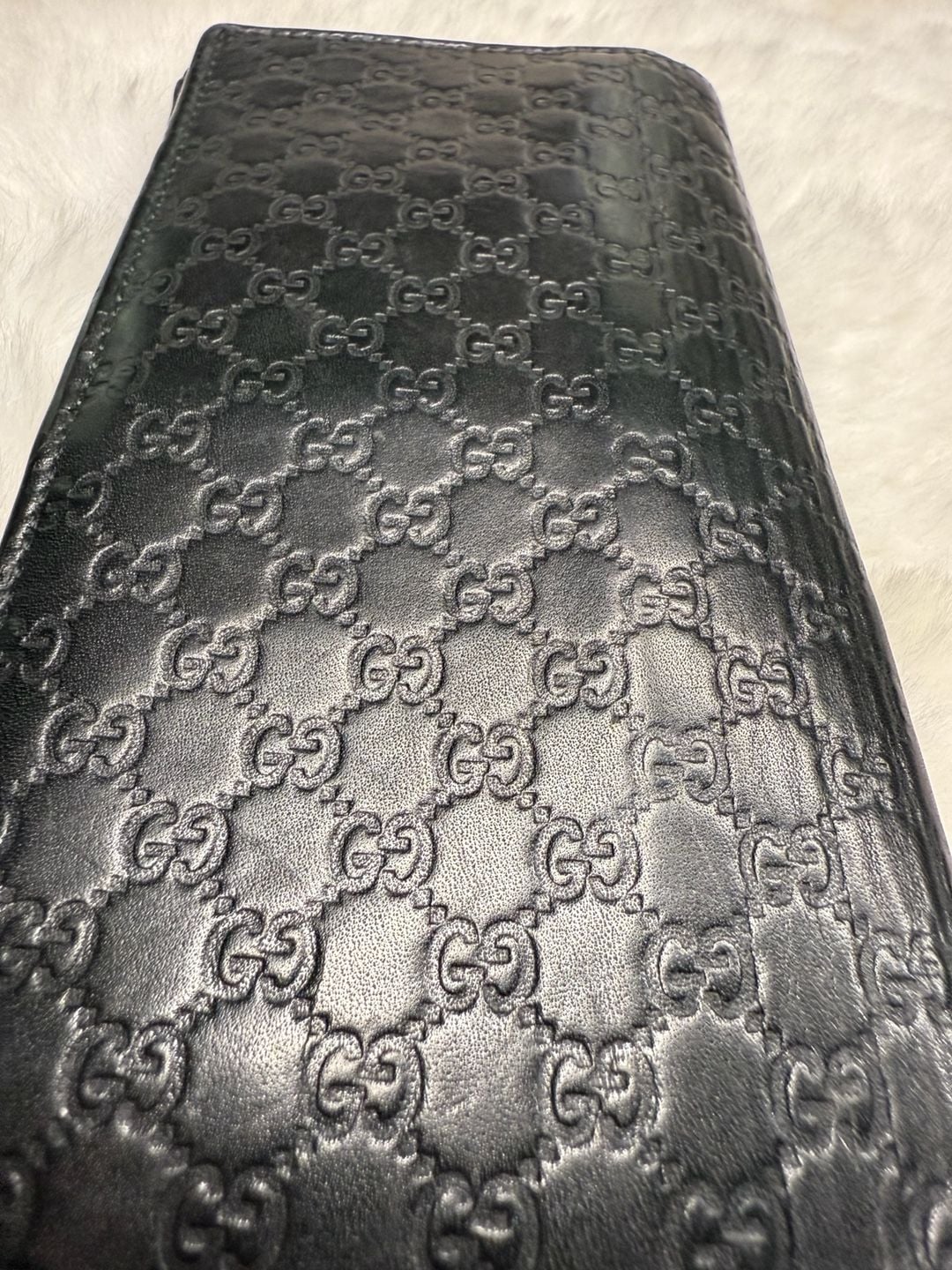 Gucci Microguccissima Leather Long Checkbook Bifold Wallet In Black